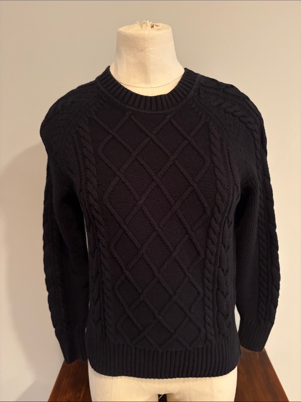 GAP Crewneck Cable Knit Cotton Woman’s Sweater Size XS